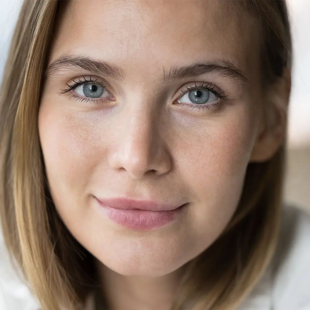 closeup of a woman&